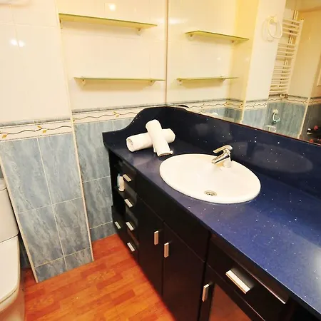 Homeholidaysrentals Lloret Ii *